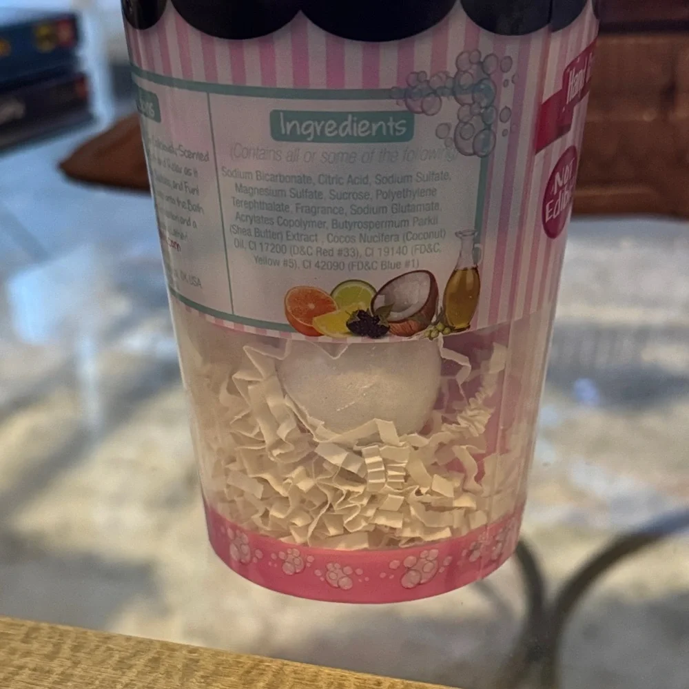 Fizzy Bath Shake - Cotton Candy 6 Bath Bombs Pink & Blue with Loofa
